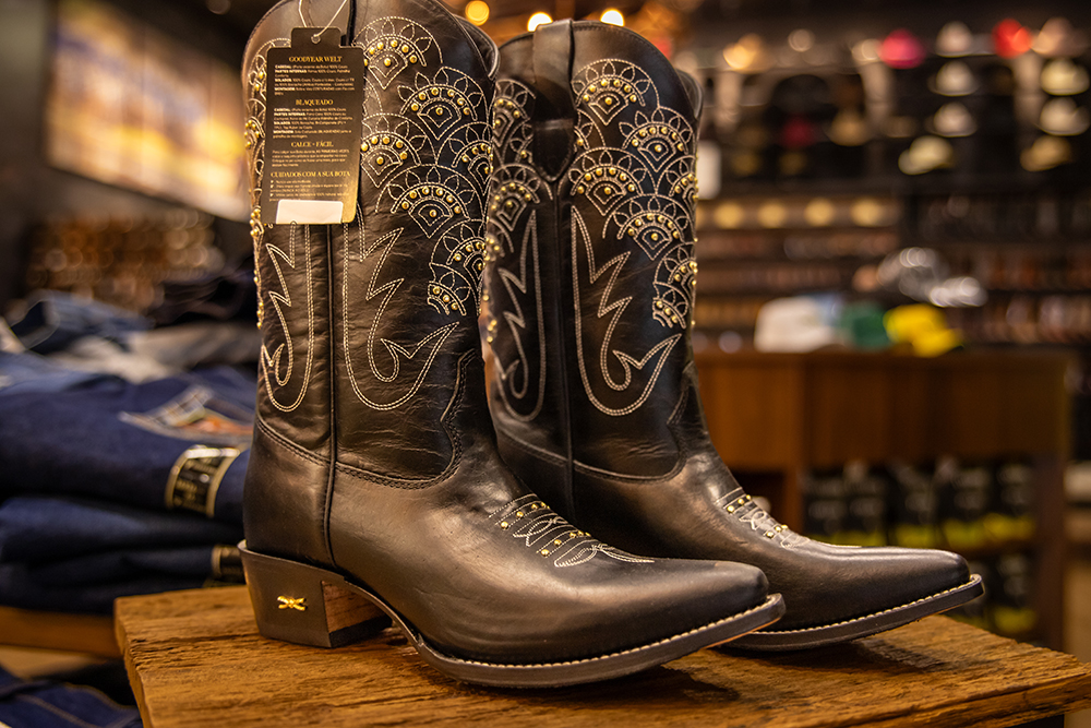 Bota country feminina destaque